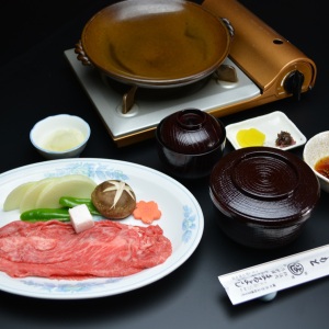 夏本番！良質の牛肉の味をそのまま活かせる陶板料理の松阪牛陶楽焼